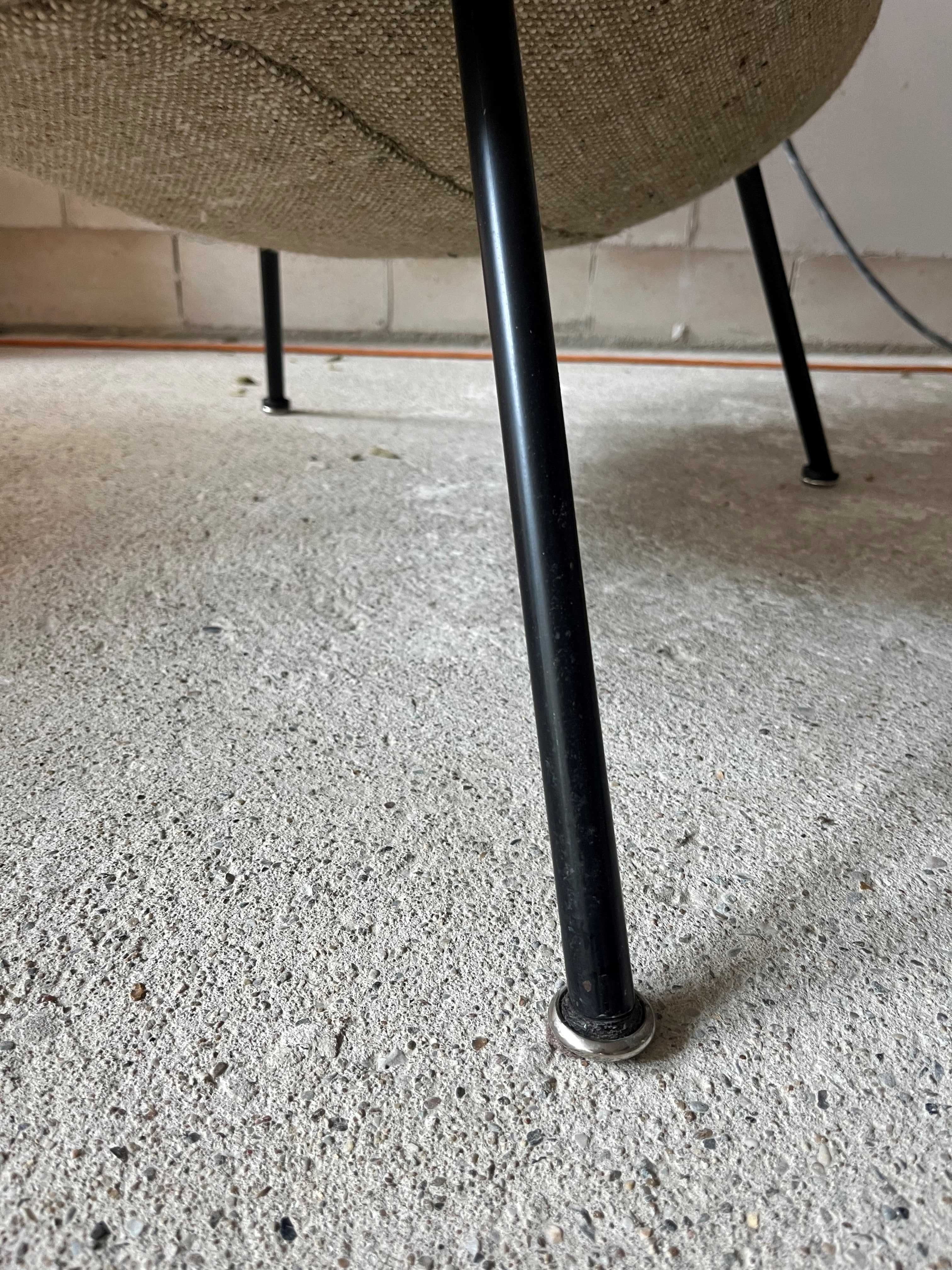 Madame Chair door Fritz Neth voor Correcta
