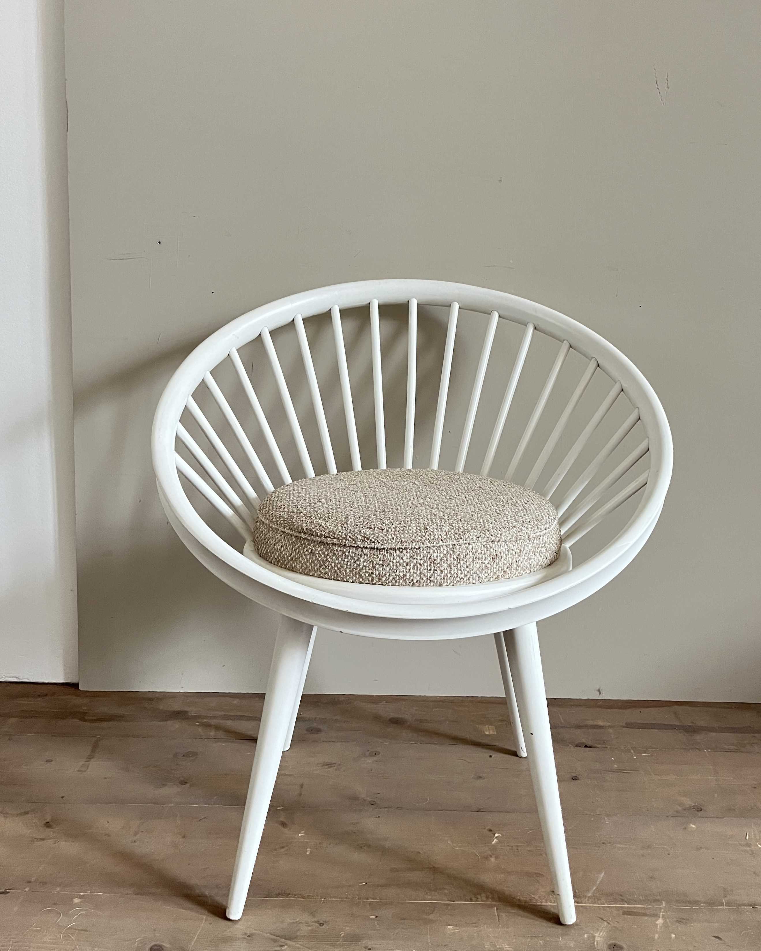 Circle Chair