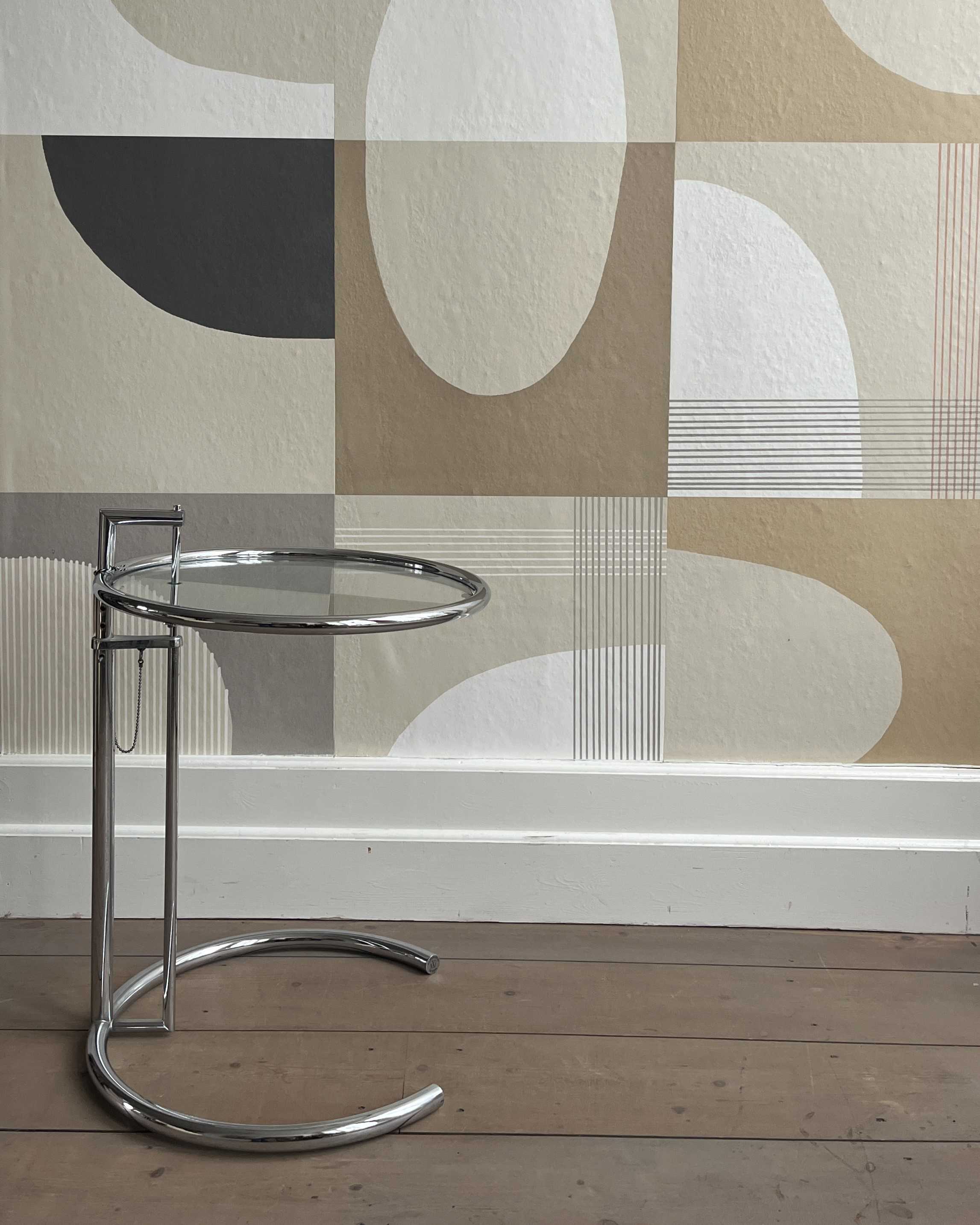 E1027 Beistelltisch Eileen Gray