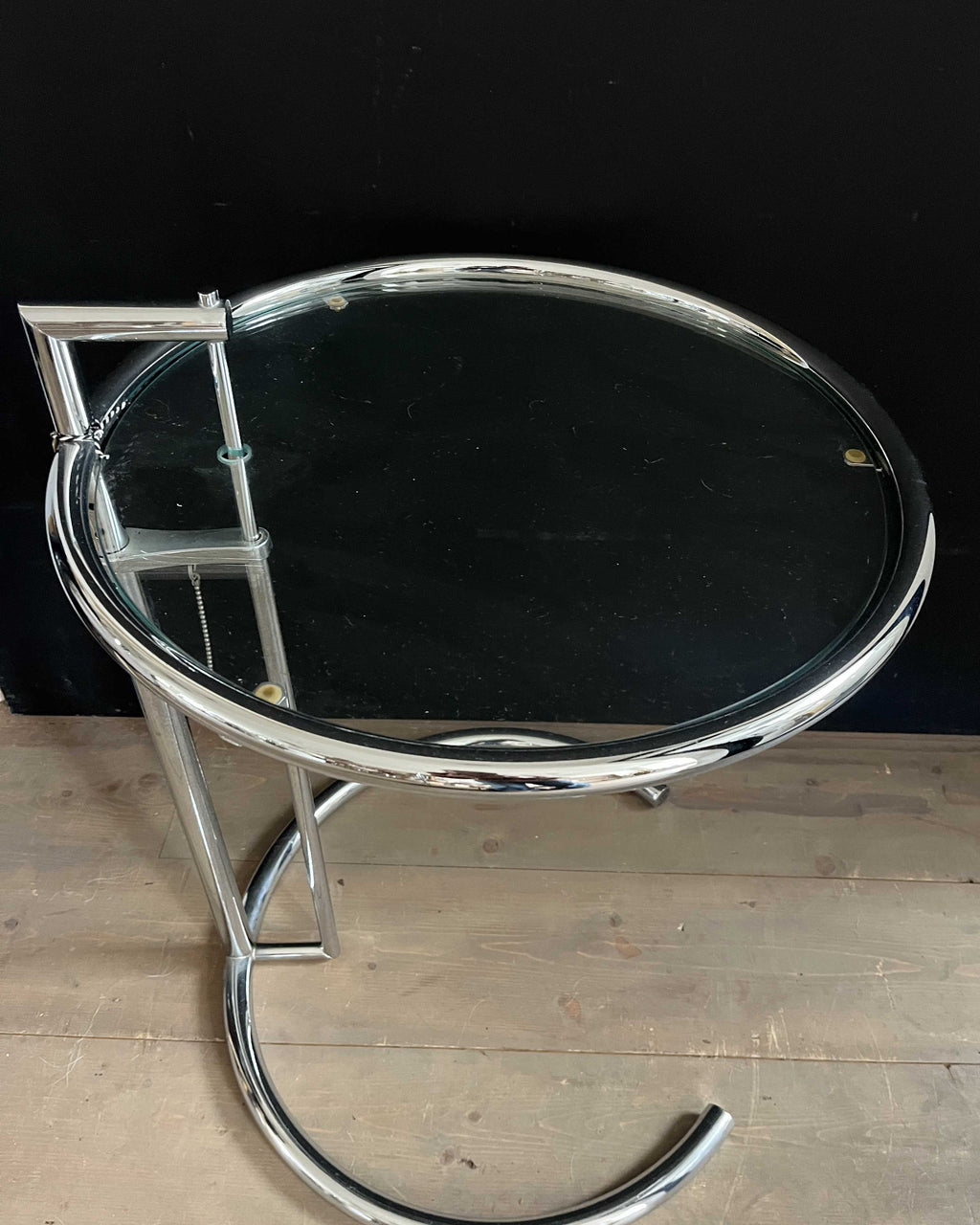 E1027 Beistelltisch Eileen Gray