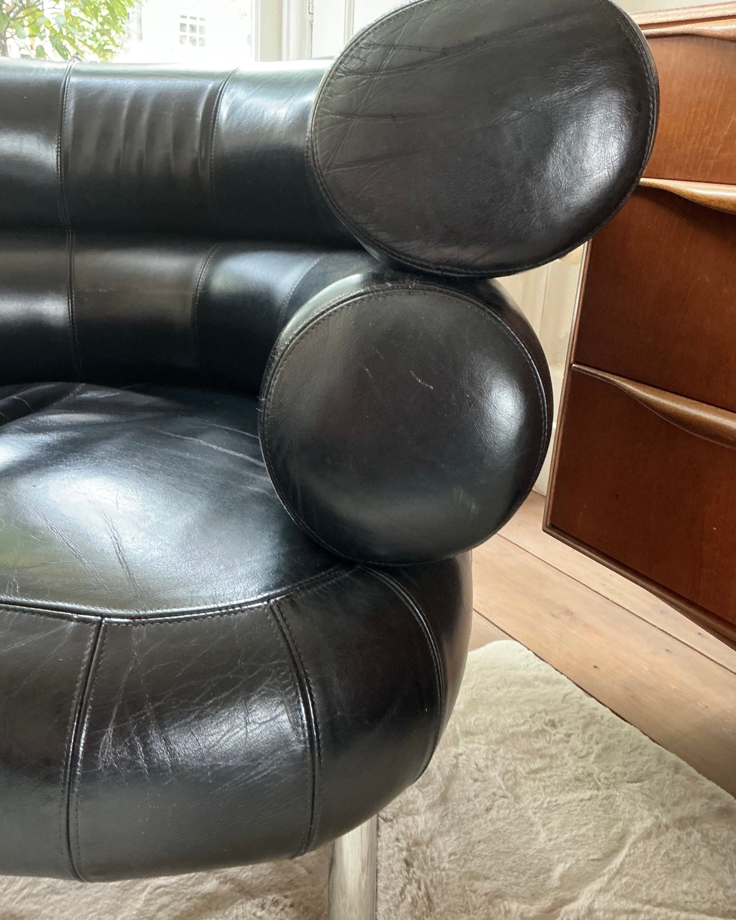 Fauteuil in de stijl van Eileen Gray