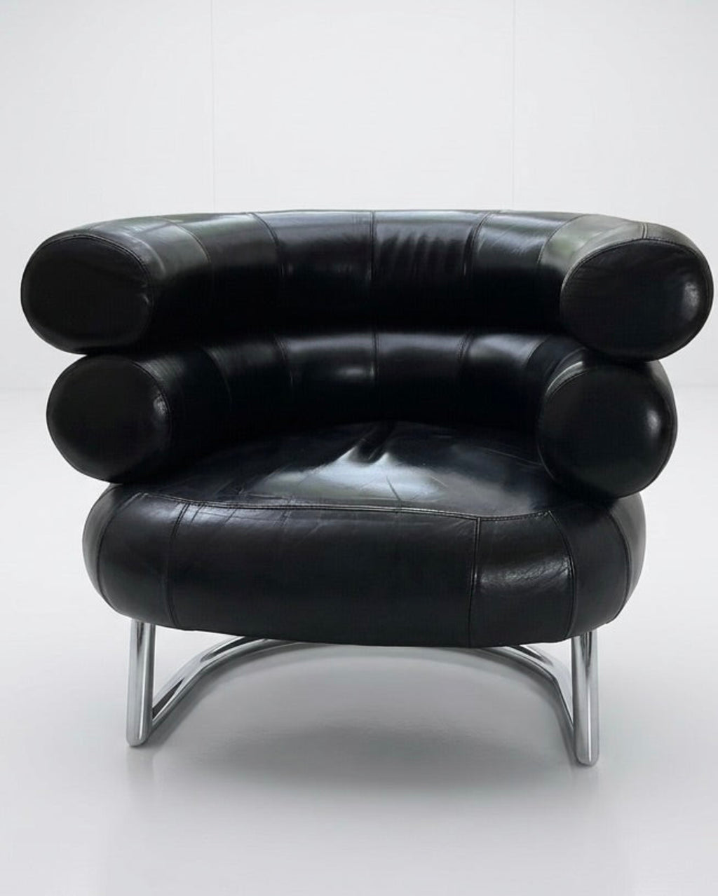 Fauteuil in de stijl van Eileen Gray
