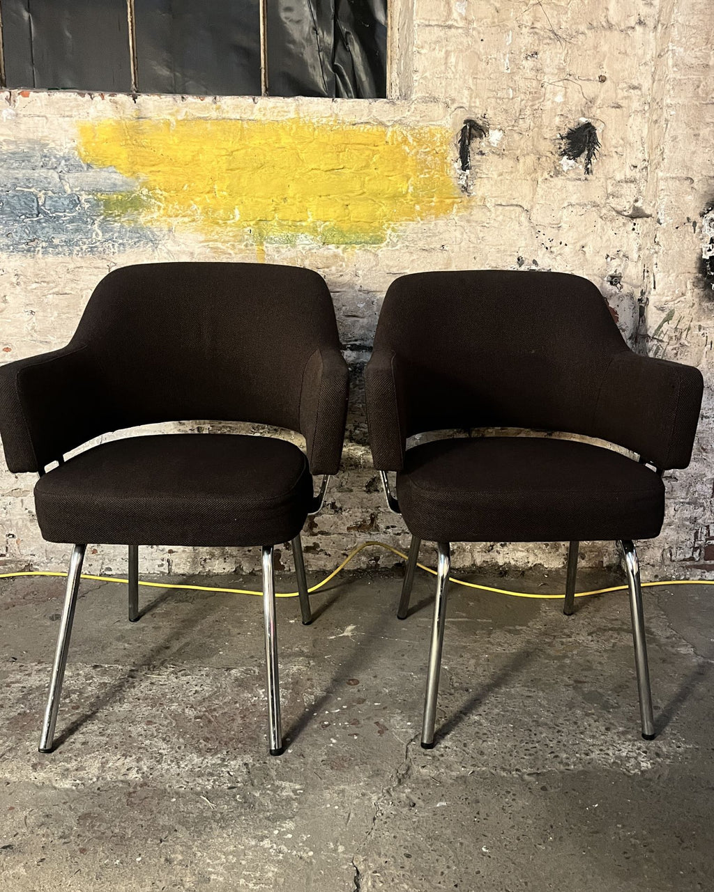 2er-Set Stühle im Eero Saarinen-Stil