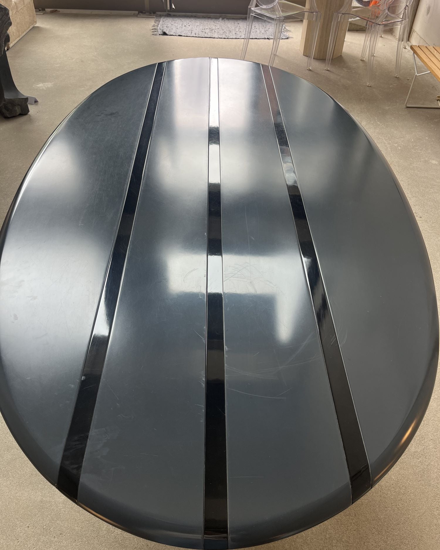Eettafel Galaxy door Umberto Asnago voor Giorgetti