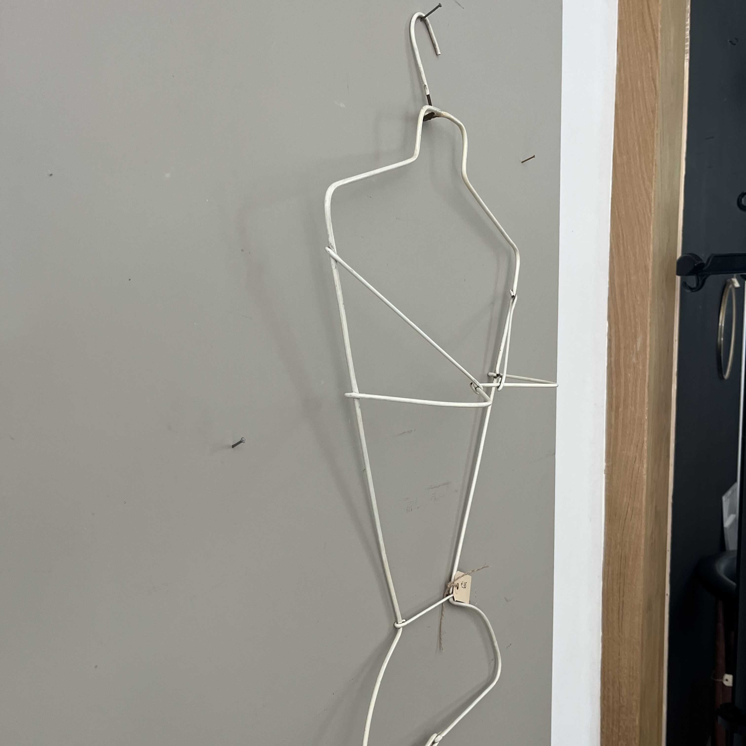 Kleiderbügel für Schaufensterpuppen