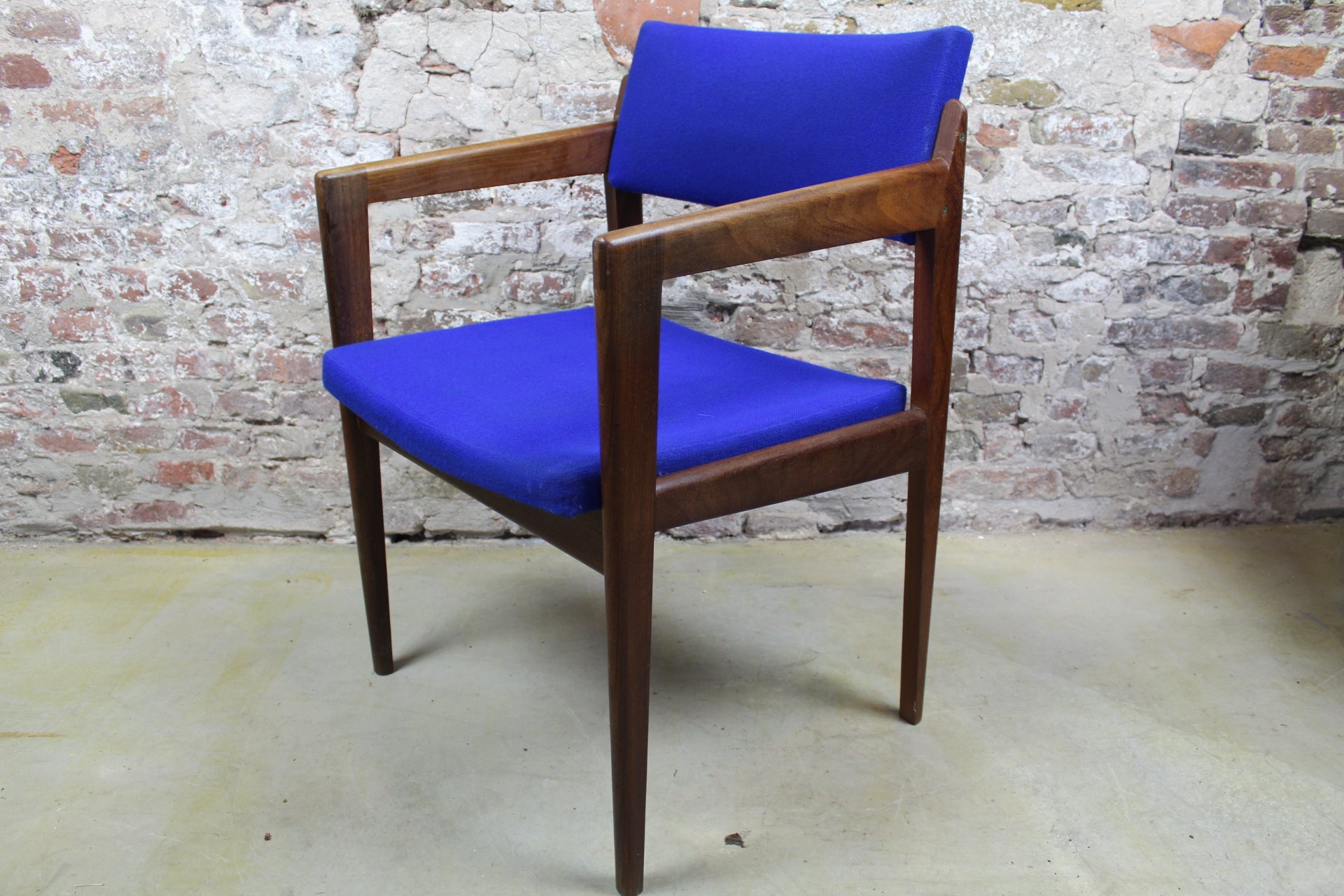 Eetkamerstoelen (Set van 6). Model EMT0030 voor Thonet.