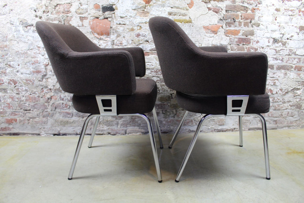 2er-Set Stühle im Eero Saarinen-Stil