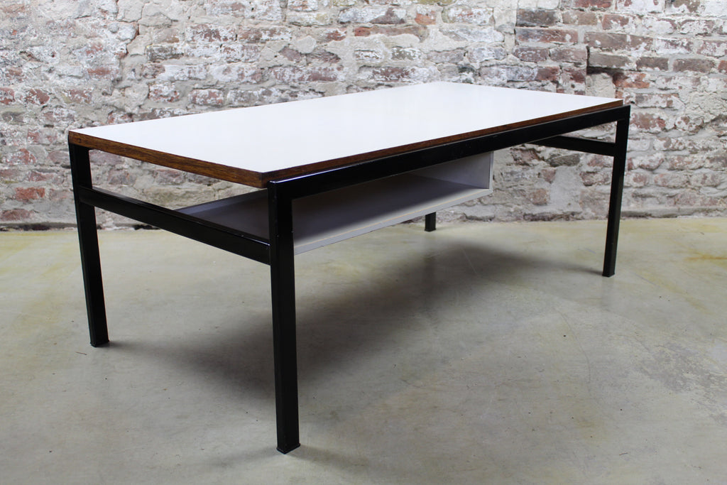 Salontafel. Model TU04 voor Pastoe