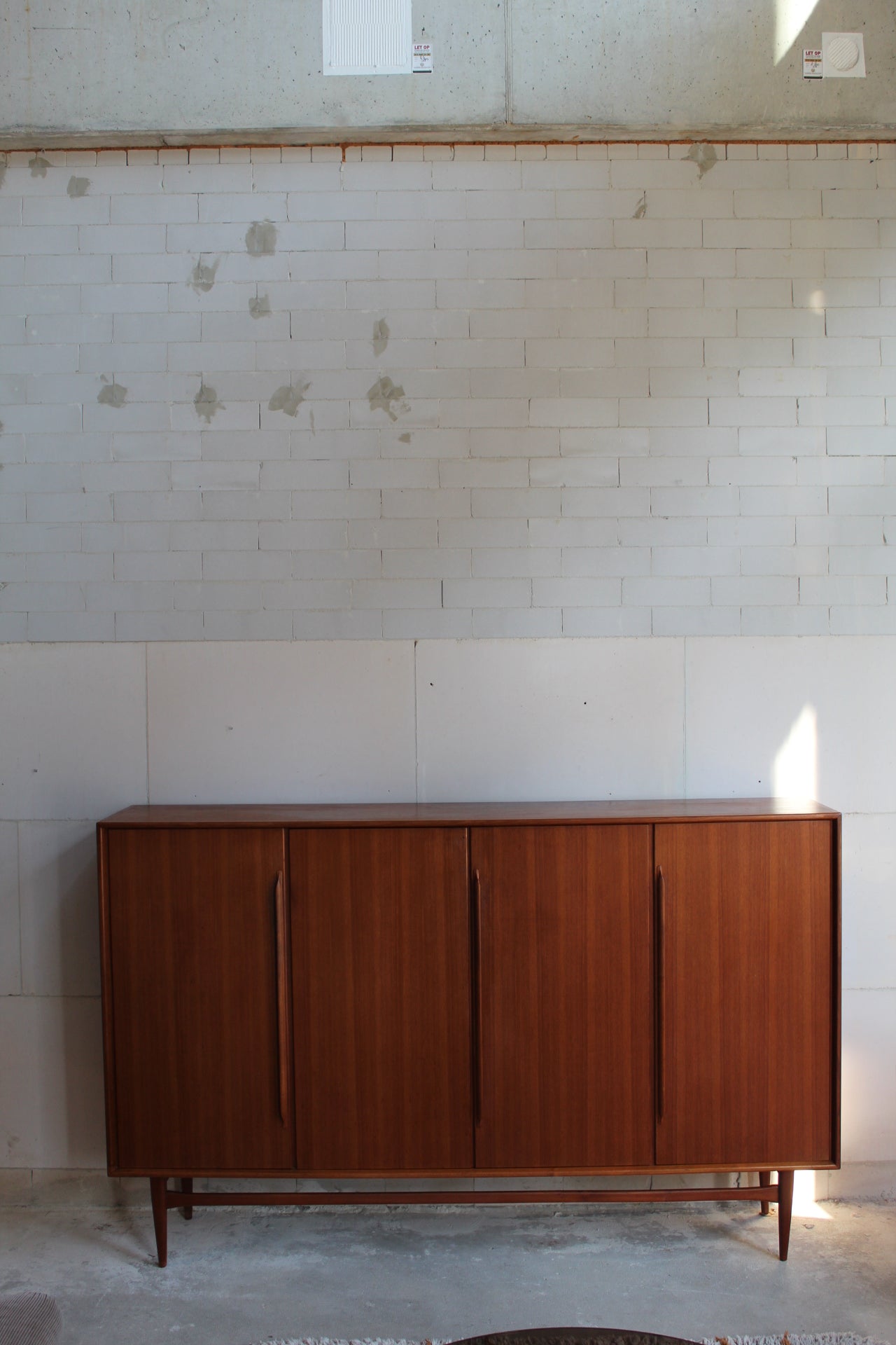 Teak highboard XXL, Duitse design klassieker van Heinrich Rietsenpatt