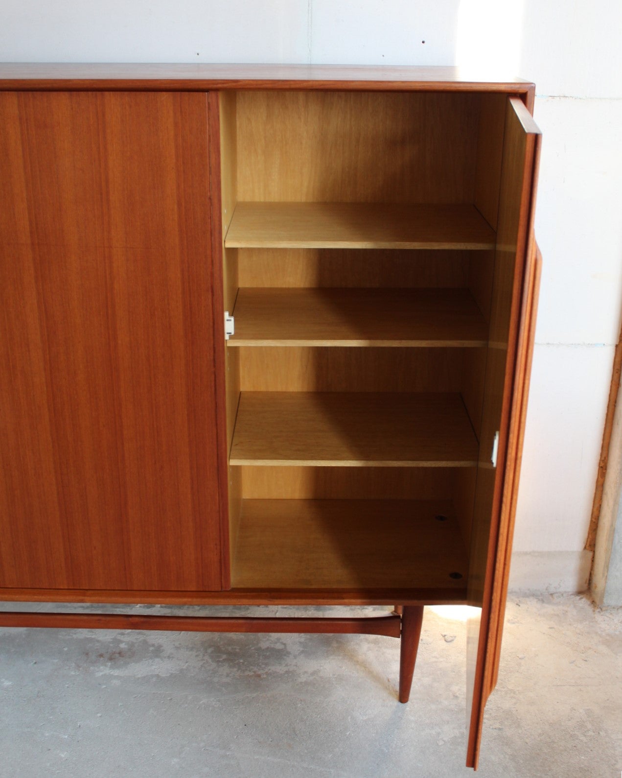 Teak highboard XXL Duitse design klassieker van Heinrich Rietsenpatt