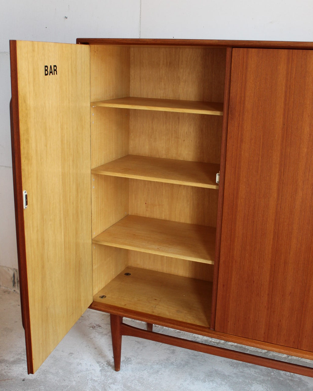 Teak highboard XXL Duitse design klassieker van Heinrich Rietsenpatt