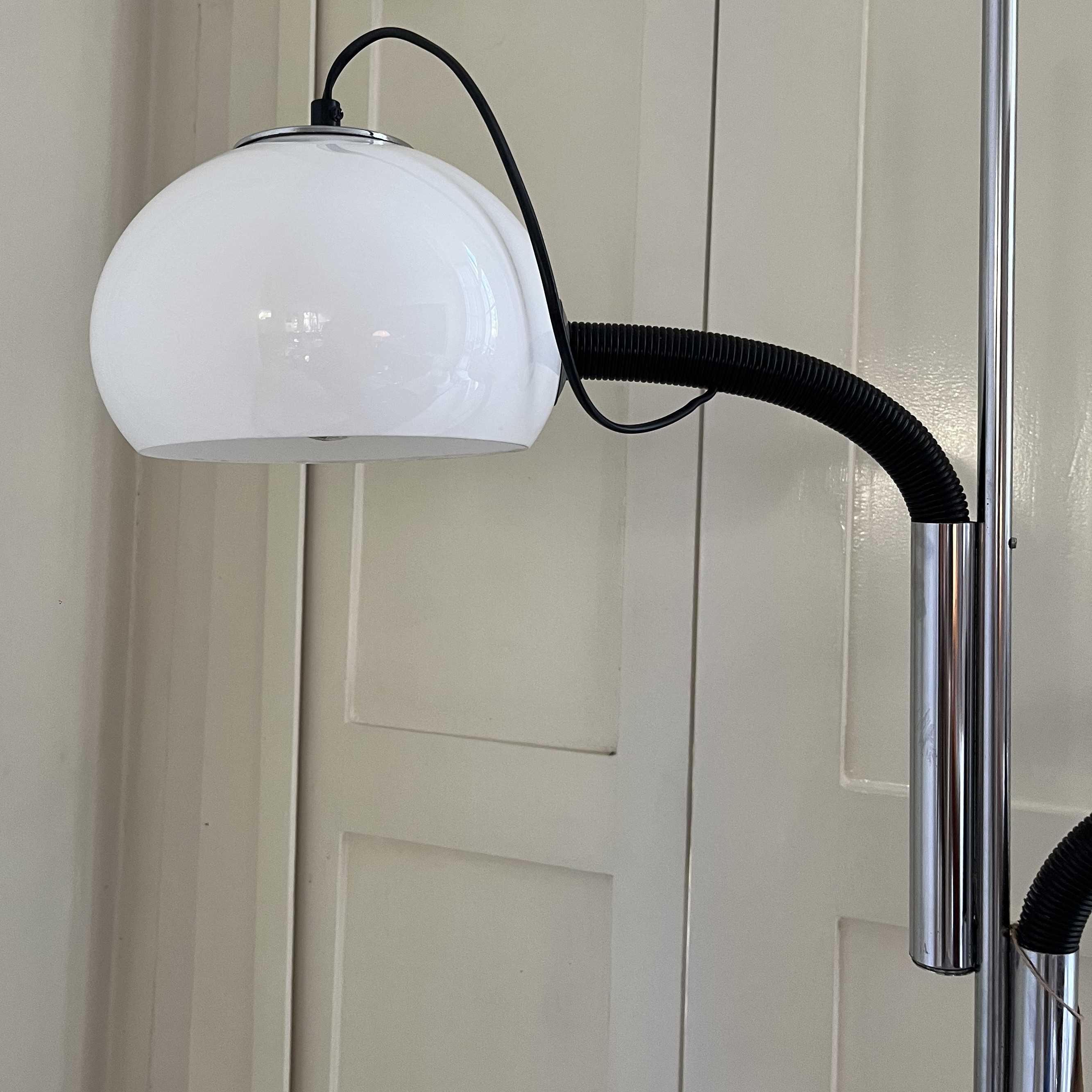 Dijkstra floor lamp